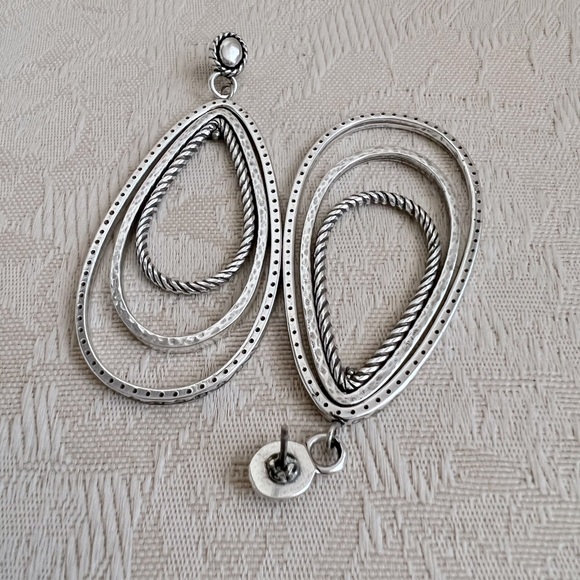 Silver nickel free dangle earrings - Picture 2 of 9